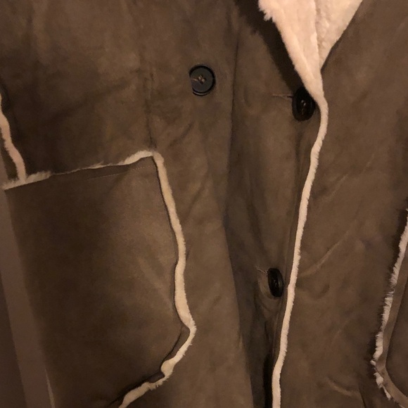 POL Brown and Cream Sleeveless Vest - Picture 3 of 4